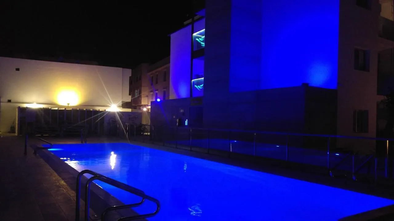 דירה Cozy Flat With Amazing Roof Top In קורלחו