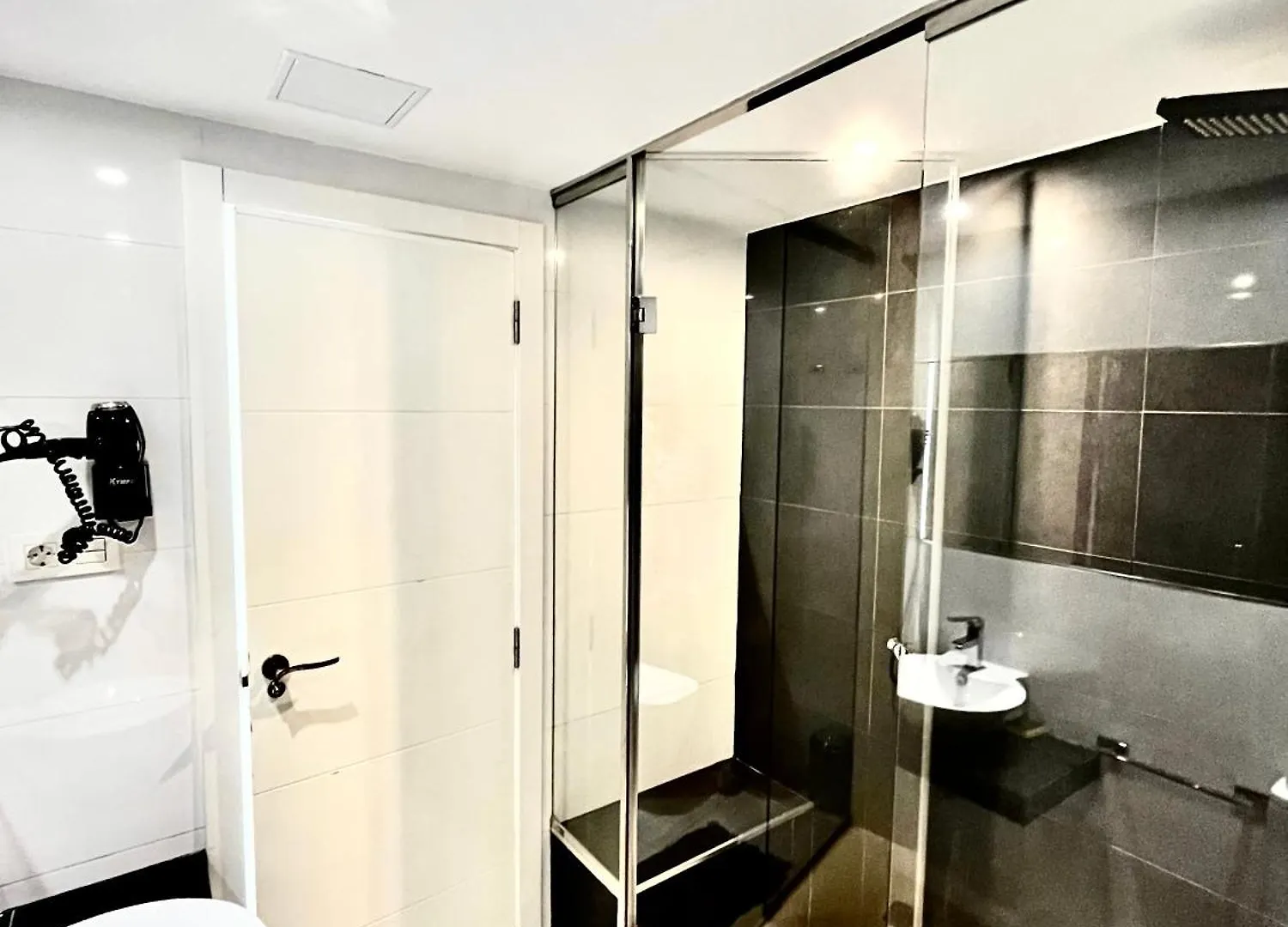 Cozy Flat With Amazing Roof Top In קורלחו