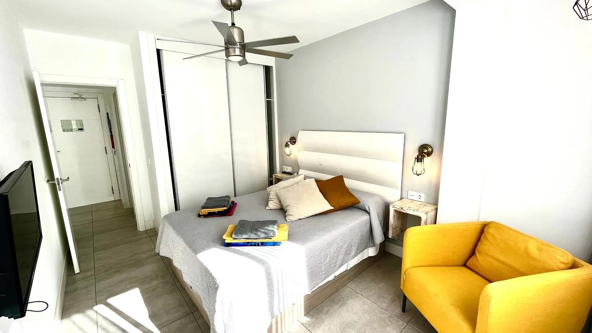 דירה Cozy Flat With Amazing Roof Top In קורלחו ספרד